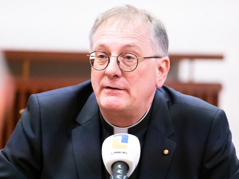 Bisschop verhuist naar voormalig bisschoppelijk paleis