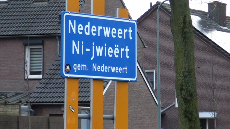 Omgekomen jongen (15) die door dak viel in  Nederweert komt uit Ederveen