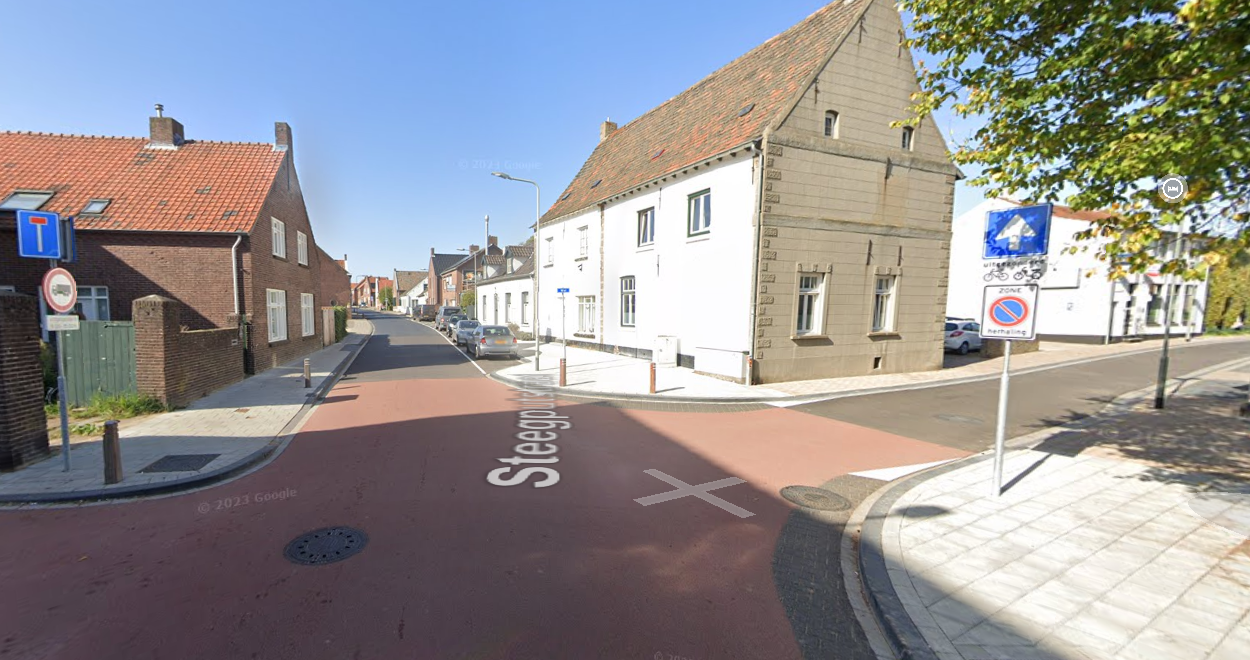 Spoedwerkzaamheden aan stroomkabel in Thorn, kruispunt in centrum opengebroken