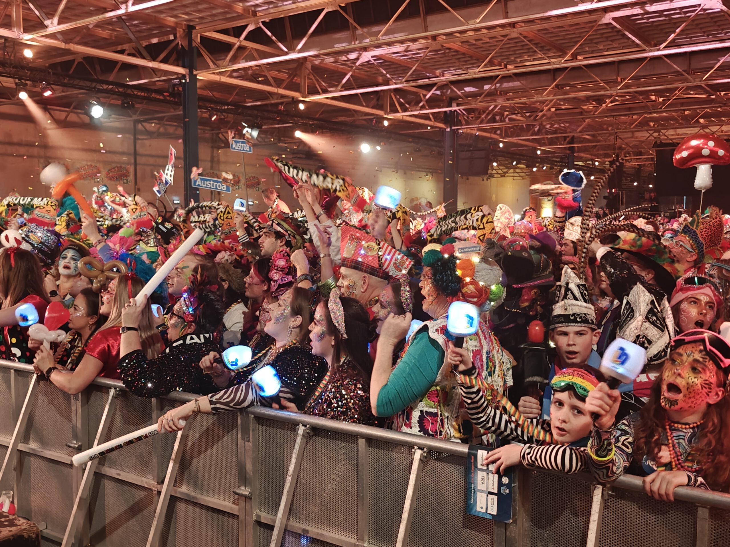 Midden-Limburg staat met deze 14 liedjes in halve finale LVK