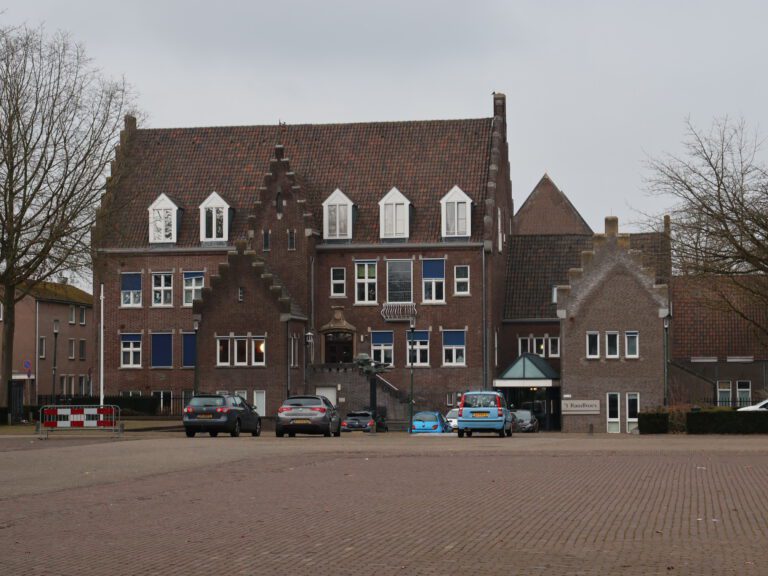 55 huur- en koopwoningen in oude Raadhuis Susteren: gedeelte wordt gesloopt en aangebouwd