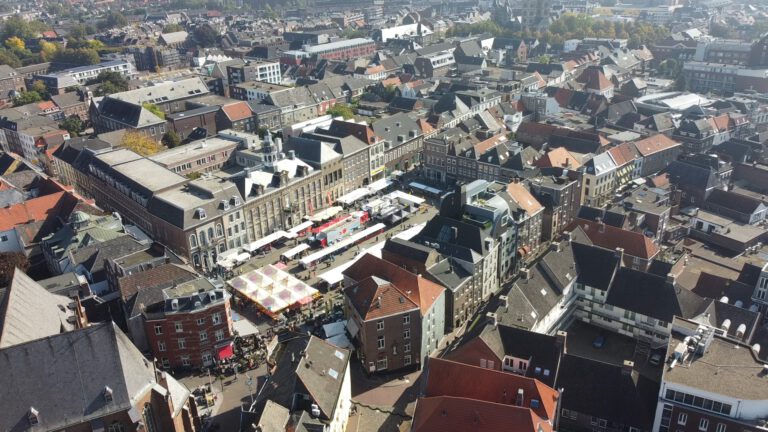 VVV wil balie in ontvangsthal Stadhuis Roermond