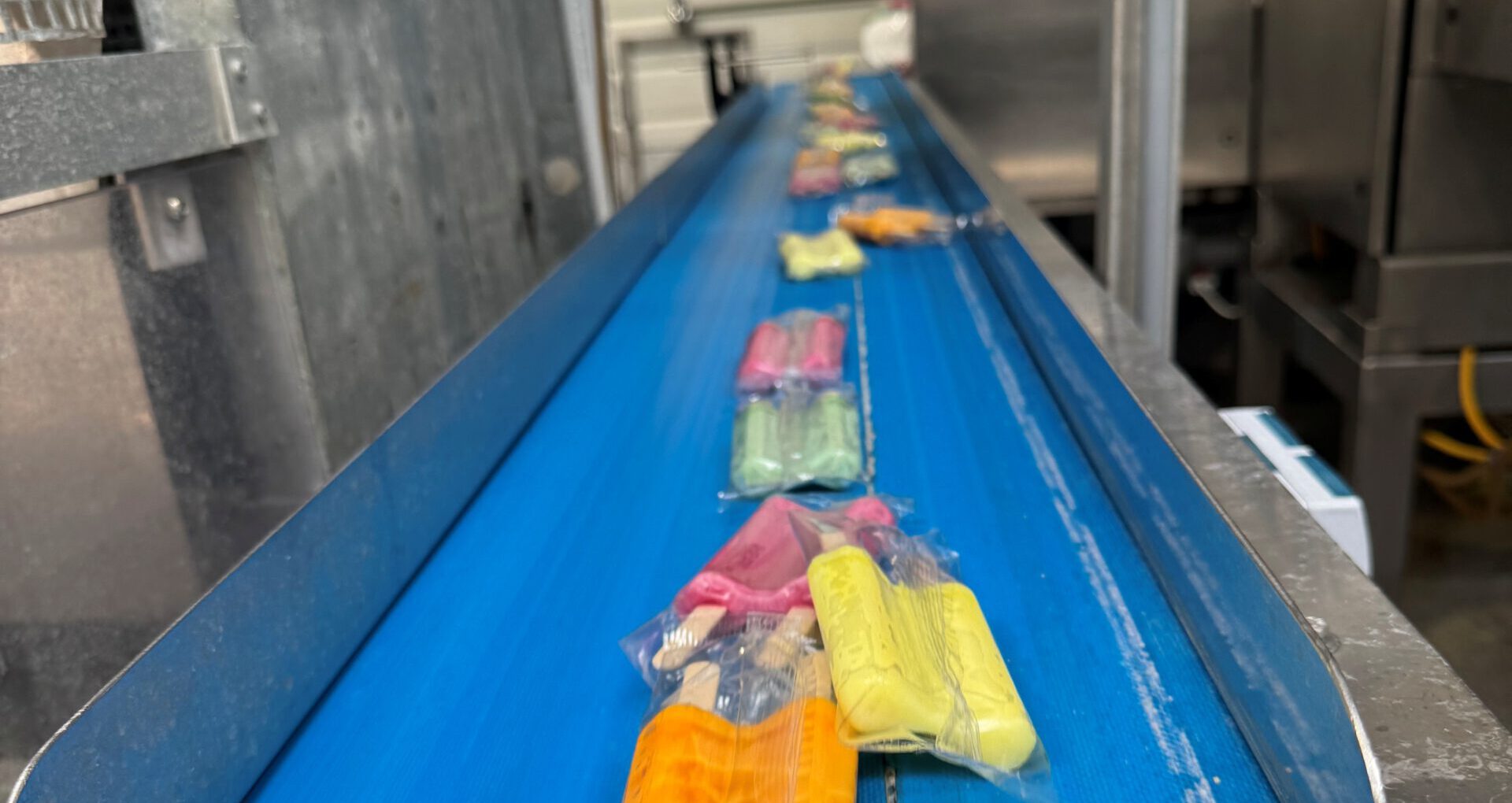 Bijna failliete ijsjesfabriek groeit mede dankzij de hete zomer als kool