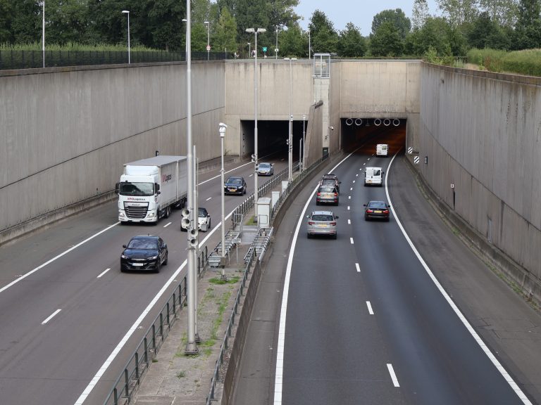 Tunnels A73 een nacht dicht vanwege onderhoud