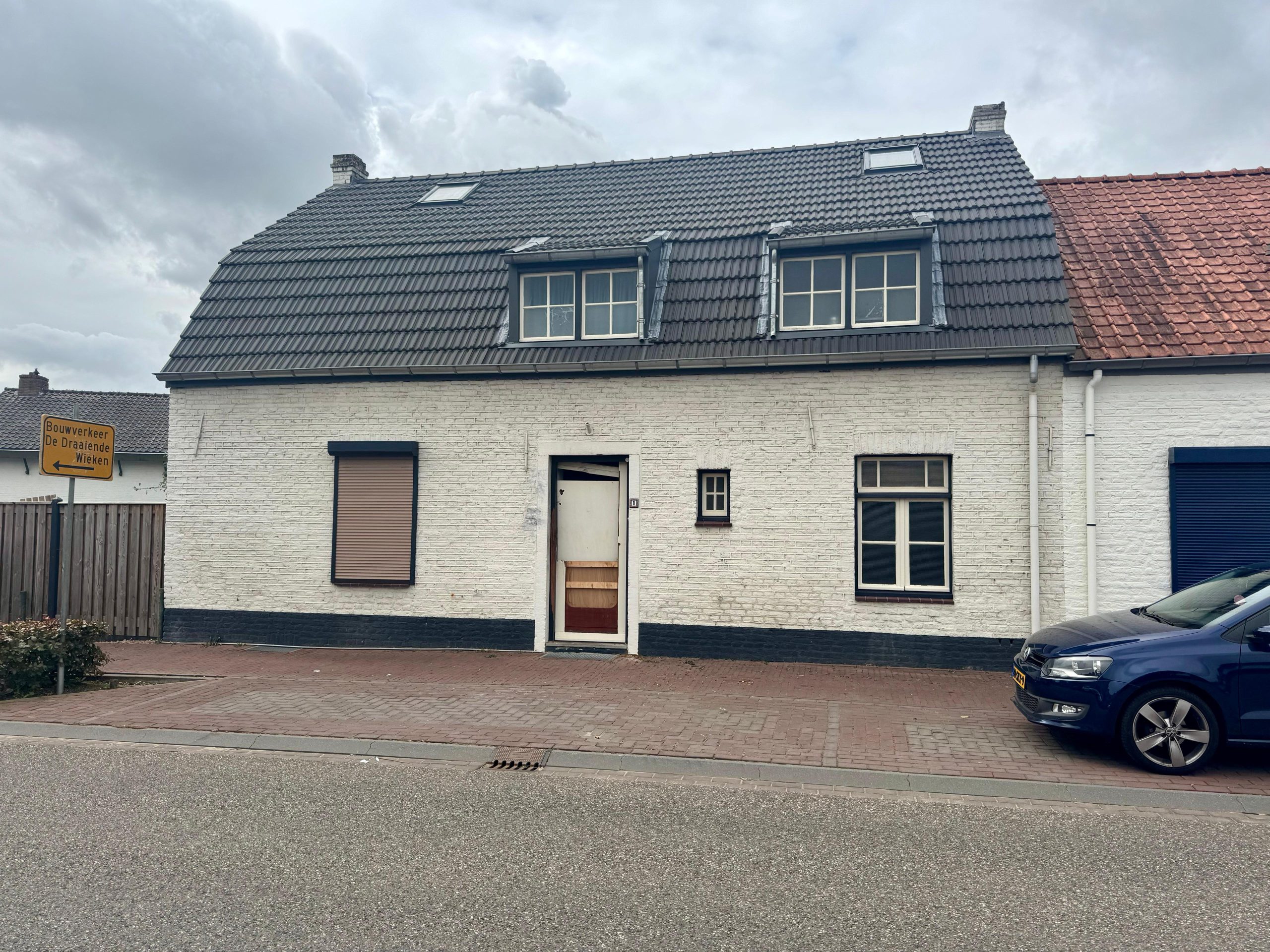 Aanslag Posterholt: burgemeester begrijpt angst en roept bewoners op alles te melden bij de politie