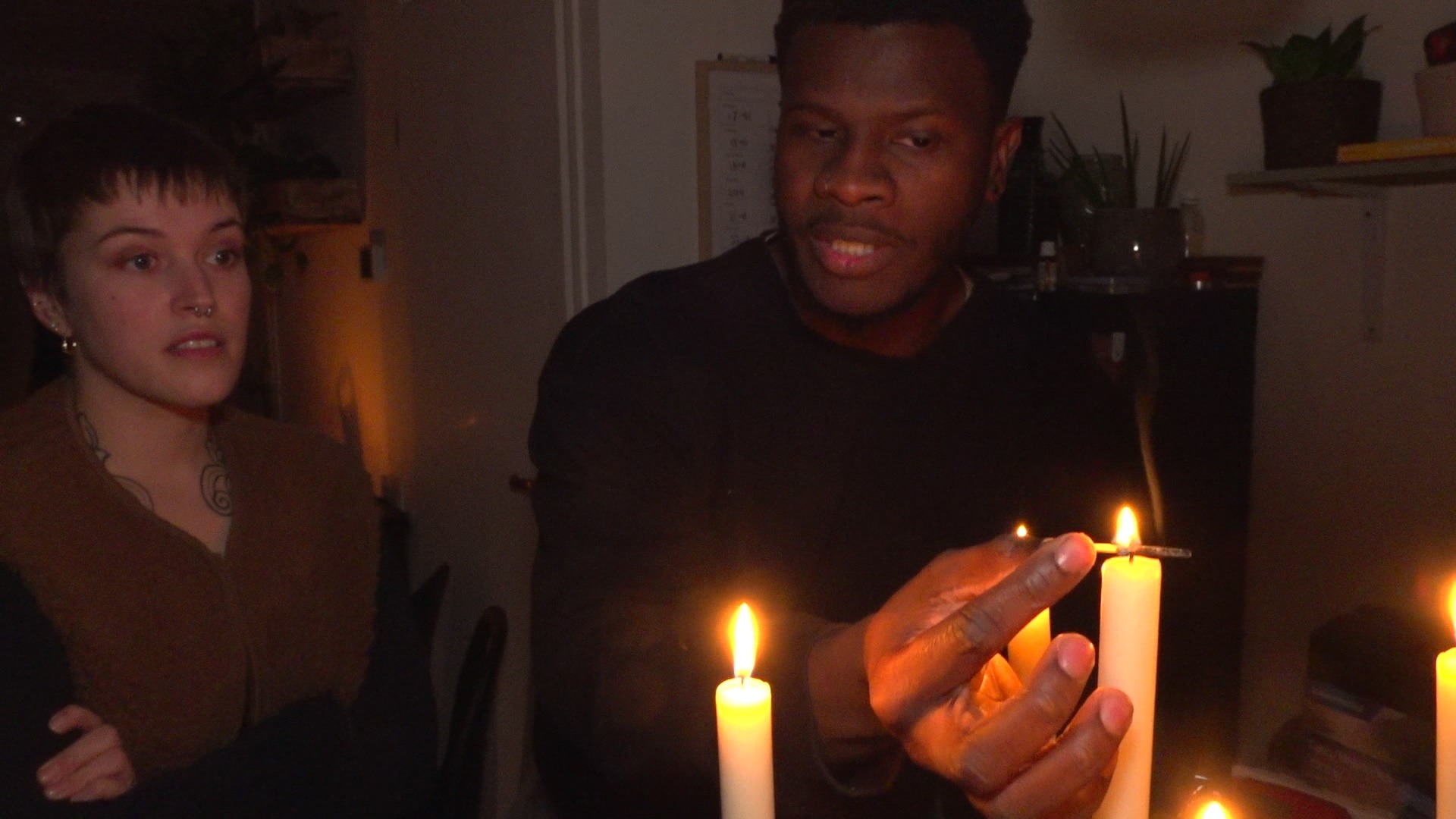 Roermond richt noodsteunpunten in waar mensen bij langdurige stroomuitval terecht kunnen