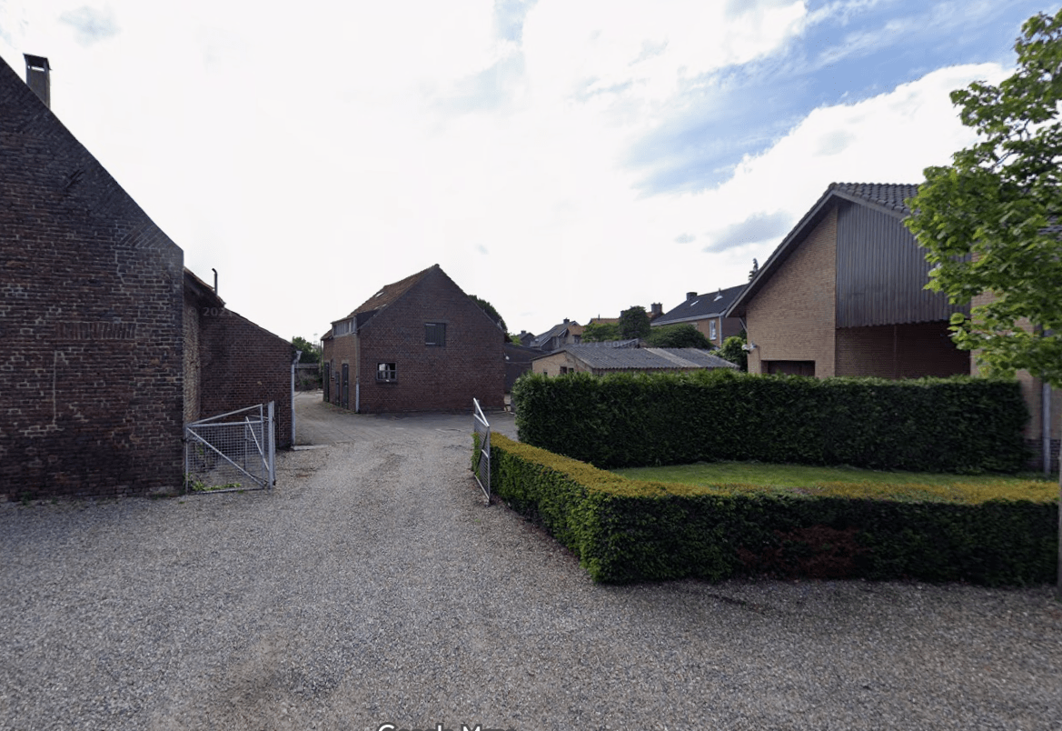 Boerderijen maken plaats voor woningen in Oud Roosteren
