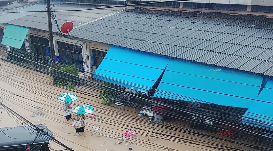 Ricardo uit Haelen verliest alles bij watersnood Thailand: ‘Maar we leven nog’