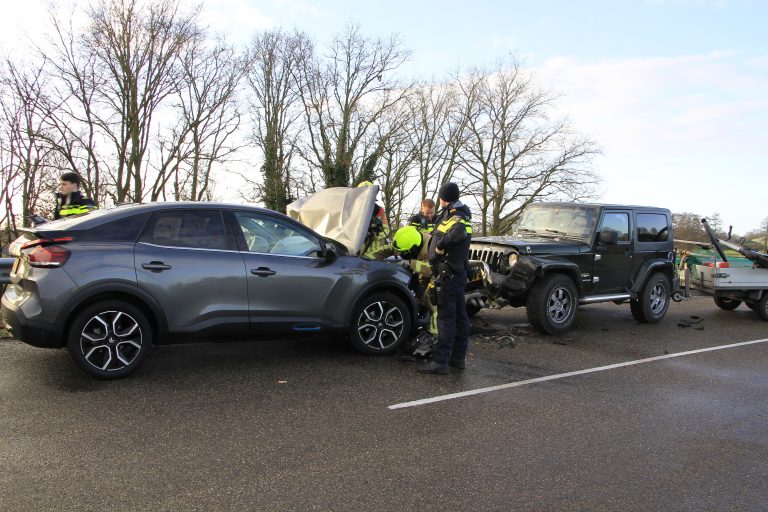 Gewonde bij frontale botsing Weert