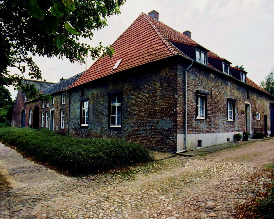 Vijf woningen in rijksmonument Strikkenhof Nunhem