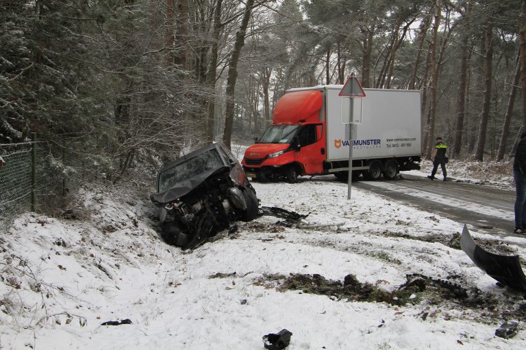 Automobilist gewond na ongeval in Weert