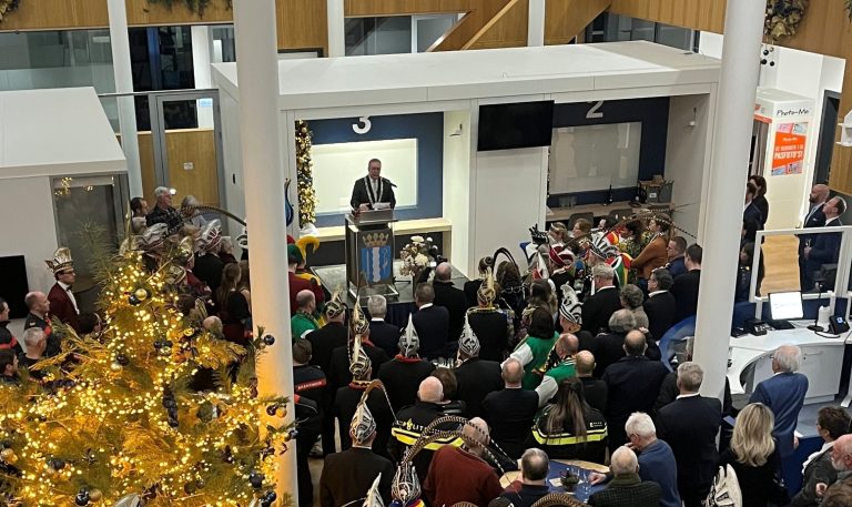 Nieuwjaarstoespraken burgemeesters: van lekkend dak tot fatbike