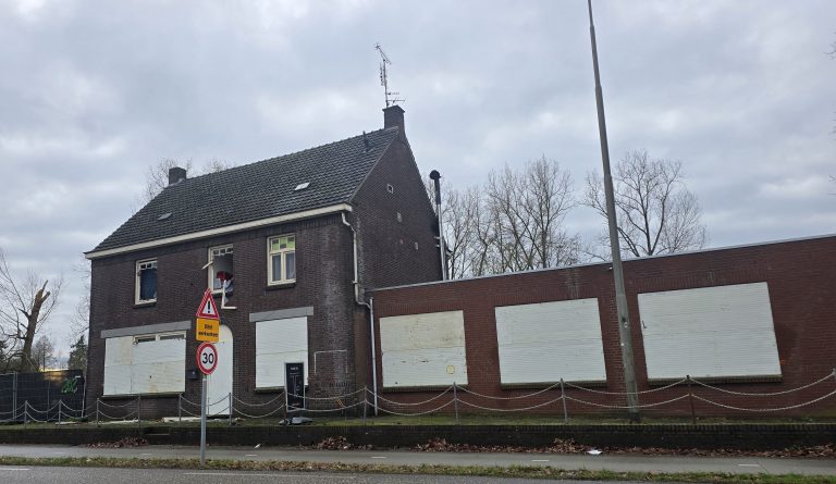 Politie ontruimt kraakpand in Roermond