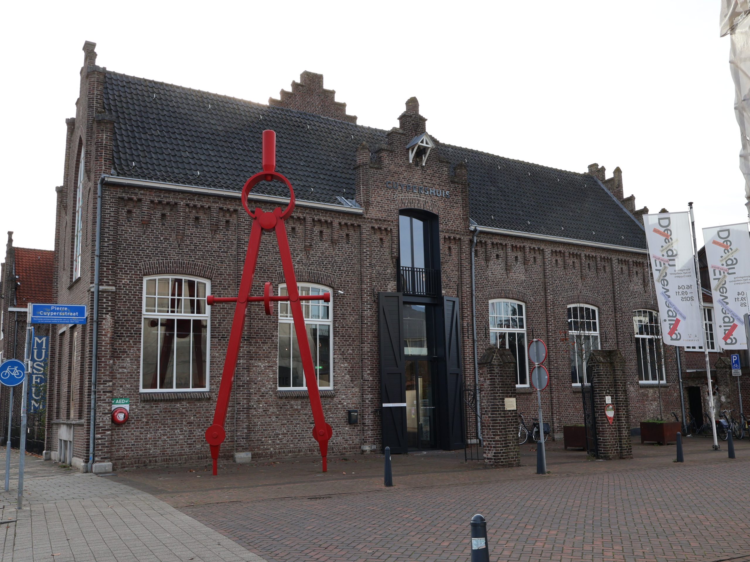 Van begrafenis Pierre Cuypers tot watersnood: ook Midden-Limburg in online tv-archief