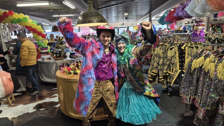 Dit zijn de vastelaovestrends van 2026: van gelikt  tot totaal foute outfit