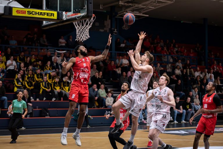 Basketbal Academie Limburg stopt op hoogste niveau: toekomst club onzeker