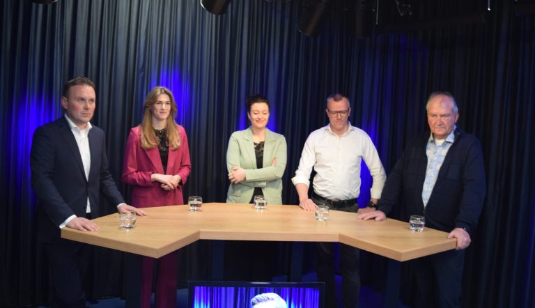 ▶️ Bekijk hier: lijsttrekkers debatteren tijdens Echt-Susteren Kiest