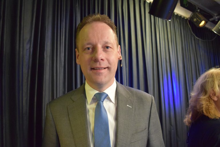 Dirk Franssen (LVR) mikt als informateur op duidelijkheid voor Pasen