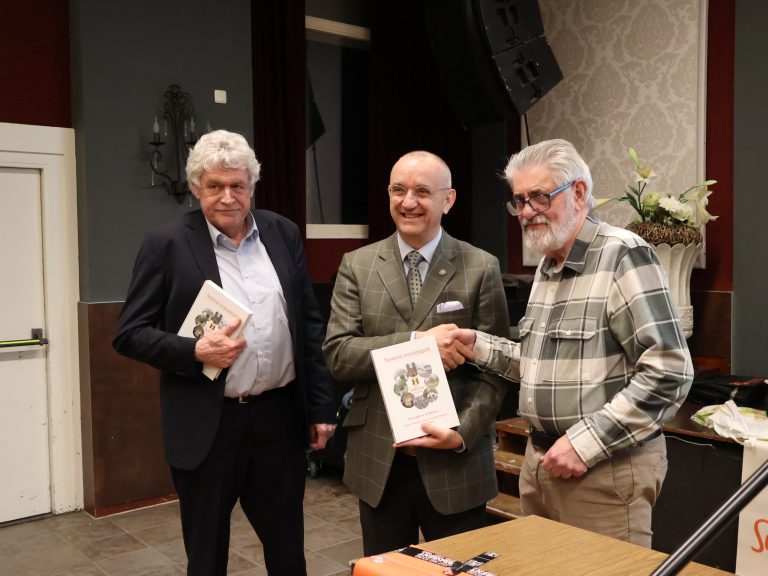 Jubileumboek Susteren 750 jaar ‘stad’ gepresenteerd