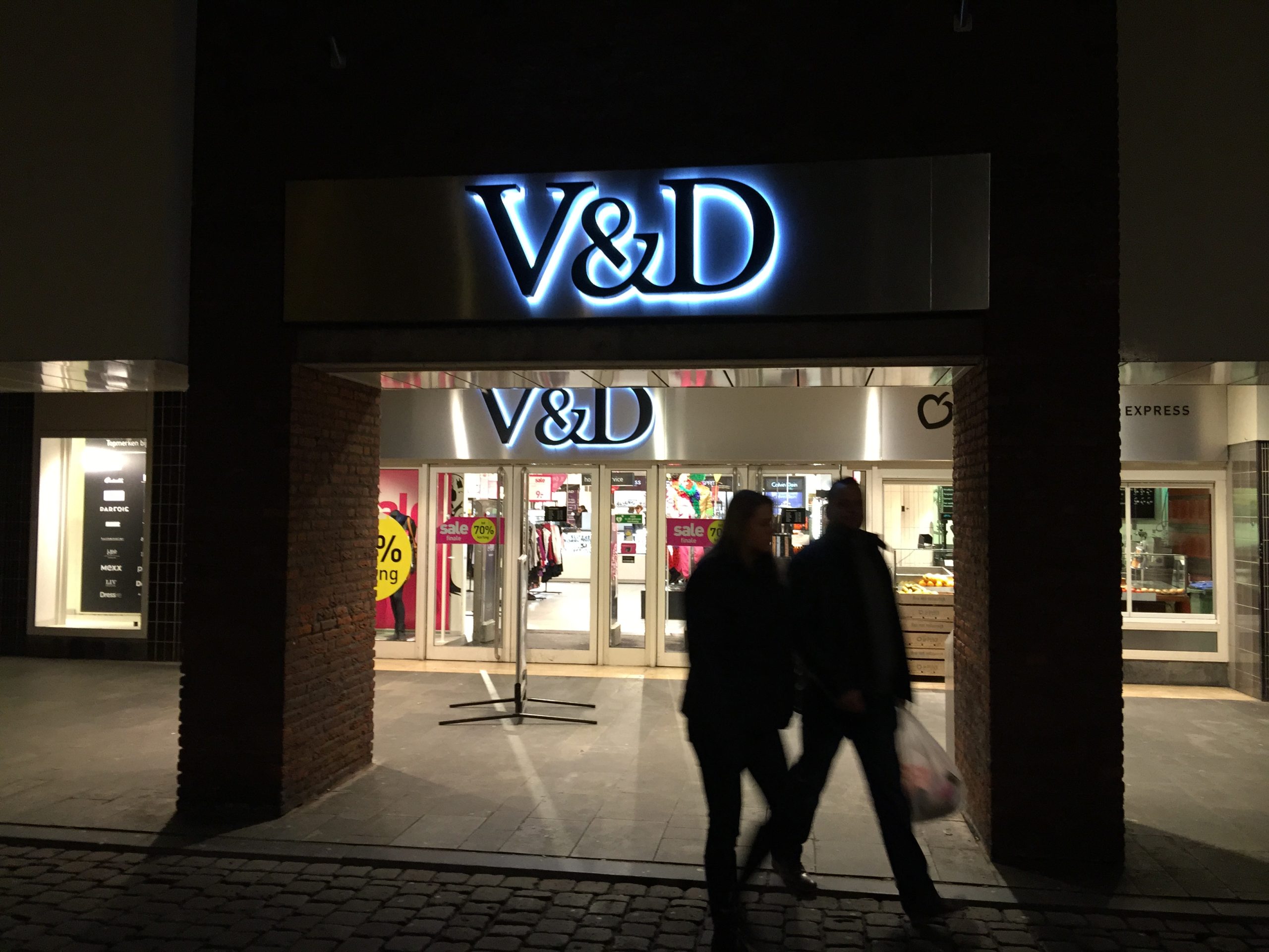 Geen geitenpaadjes naar sloopkogel V&D Roermond