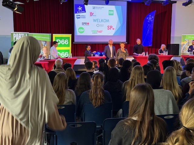 Fatbikes, rokende scholieren, boefjes en verkeersinfarct Outlet centraal tijdens scholierendebat Broekhin