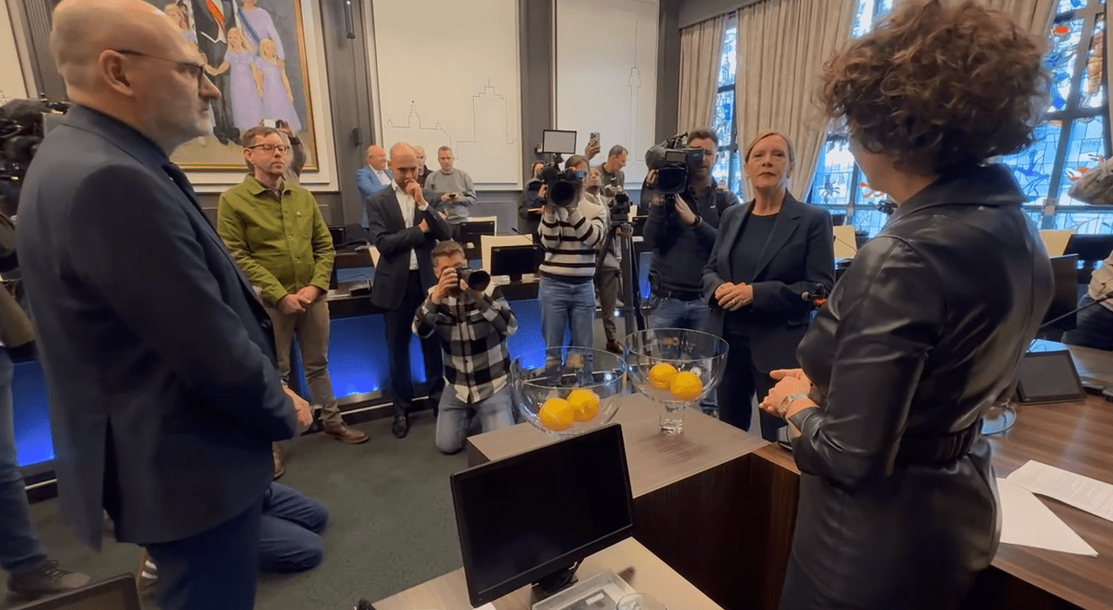 Loting heeft beslist: Partij voor de Dieren tóch in de Roermondse gemeenteraad