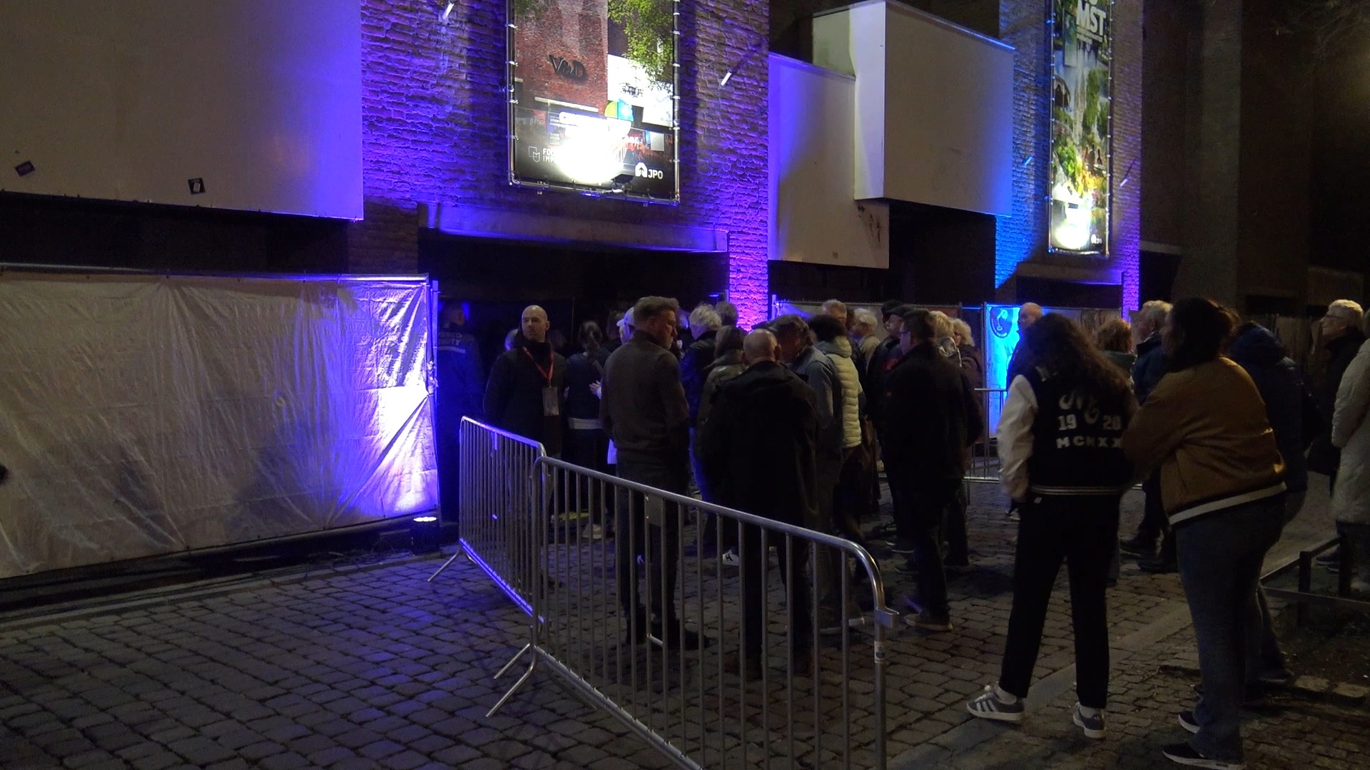 ?? Nostalgische Roermondenaren komen nog één keer kijken in voormalig V&D-gebouw