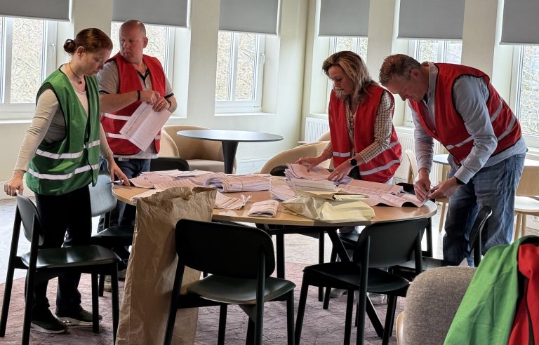 Roermond begonnen met hertellen stemmen