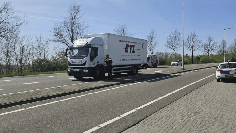 Twintig bekeuringen bij controle aan afgesloten brug Roosteren