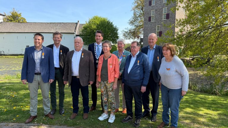 Acht koninklijke onderscheidingen in Roerdalen