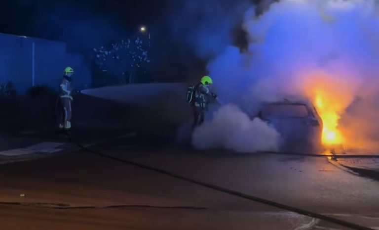 Drie autobranden in één weekend: politie houdt rekening met brandstichting