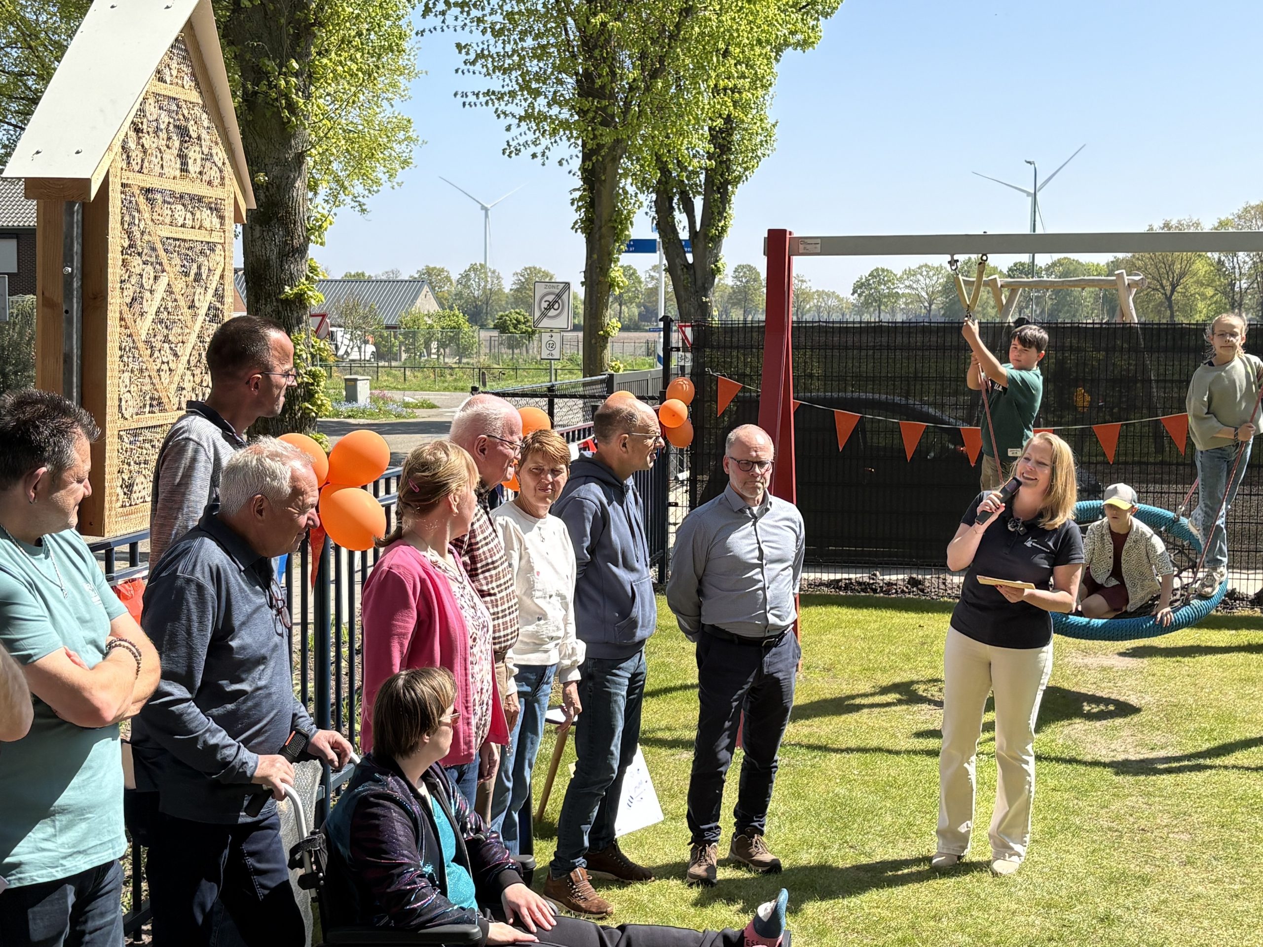 Nieuwe speel- en ontmoetingsplek in Ospeldijk geopend na initiatief van inwoners
