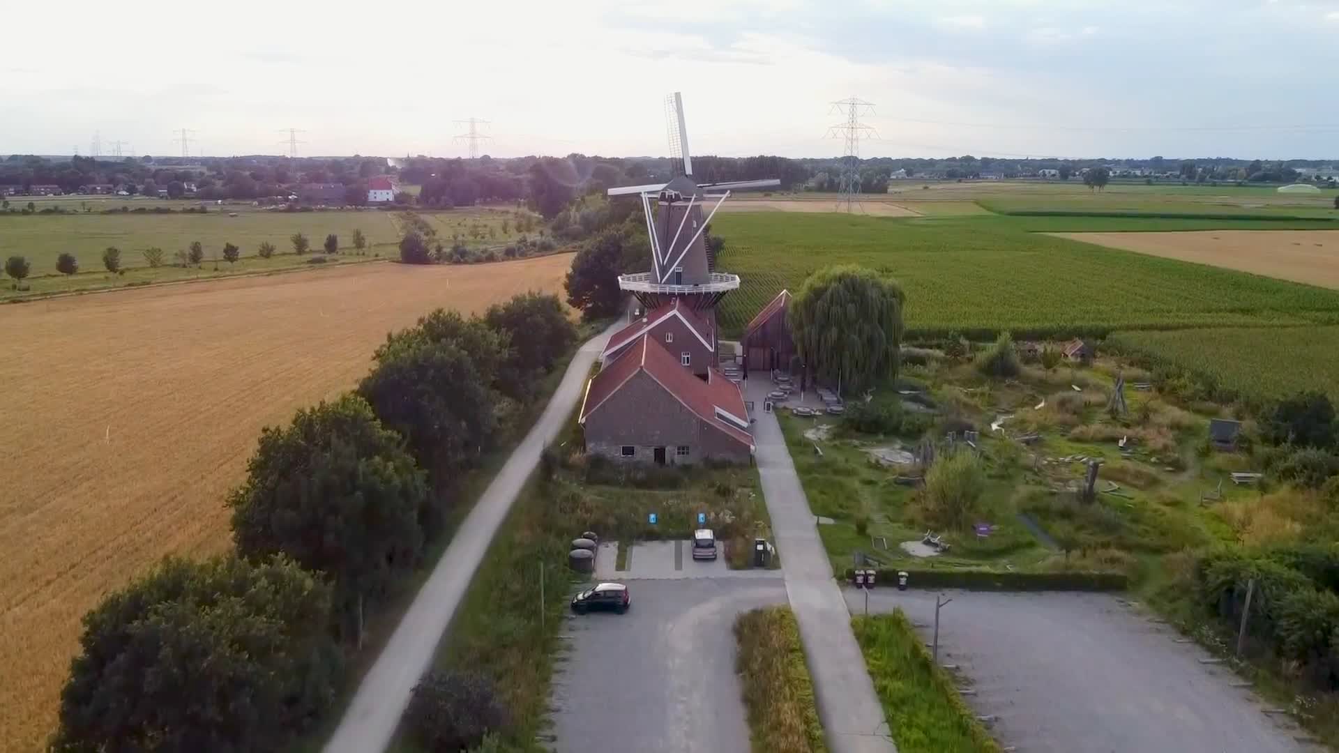 ▶️ Eeuwenoude molen in Stevensweert open voor publiek: ‘Erfgoed behouden belangrijk’