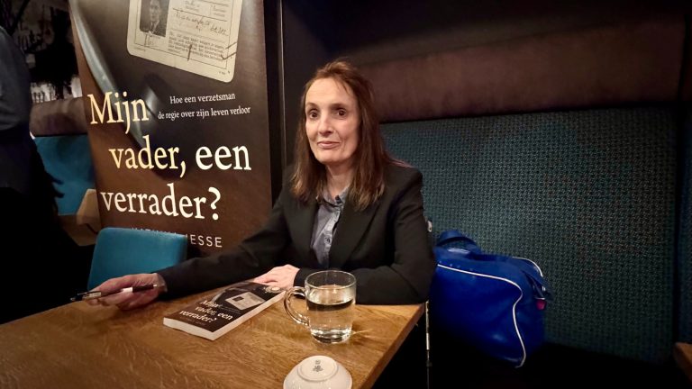 Dochter schrijft boek over ‘verrader van Weert’: ‘Er zit ruimte tussen goed en fout’