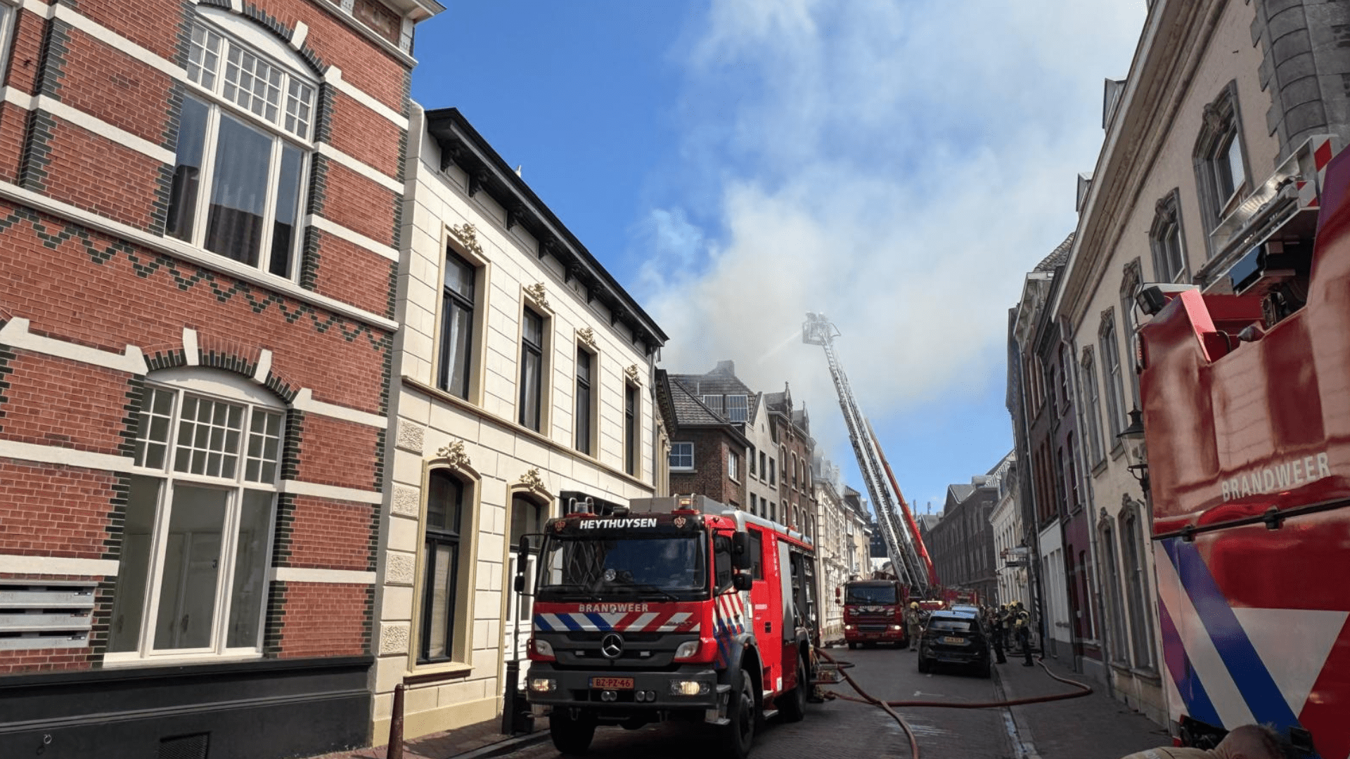 Brand Roermond onder controle, vuur waarschijnlijk ontstaan door werkzaamheden