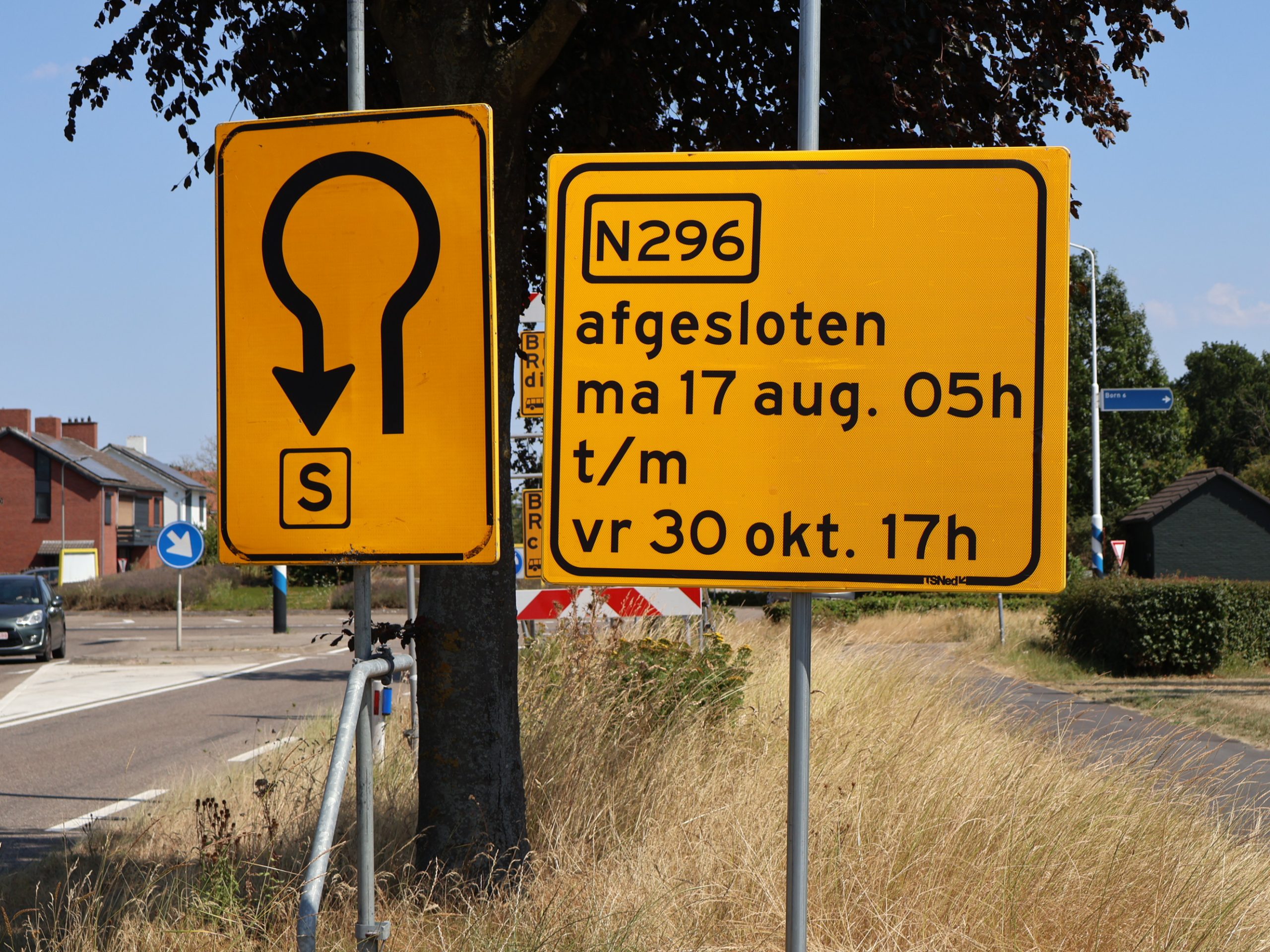 Reconstructie rotonde, langdurige verkeershinder op N296 bij Roosteren