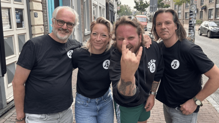 Geen dweilorkesten, wél een volle binnenstad tijdens Dweijelaovend Roermond