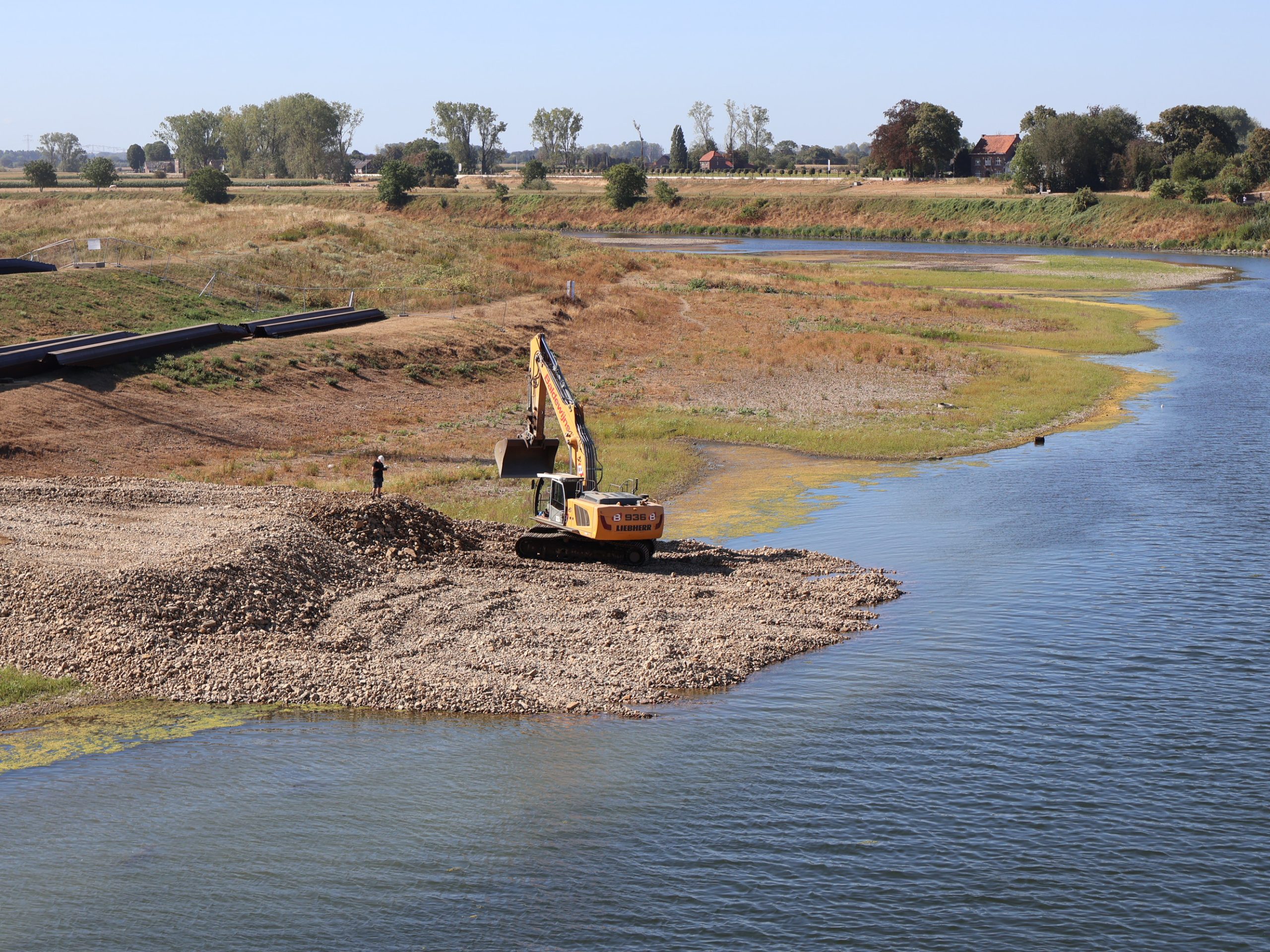 Bouw nieuwe Maasbrug bij Roosteren begonnen