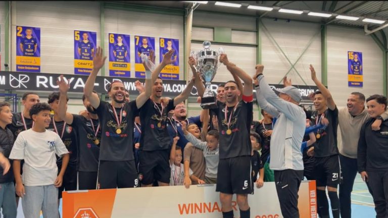 Tigers Roermond pakt met Supercup eerste prijs van zaalvoetbalseizoen