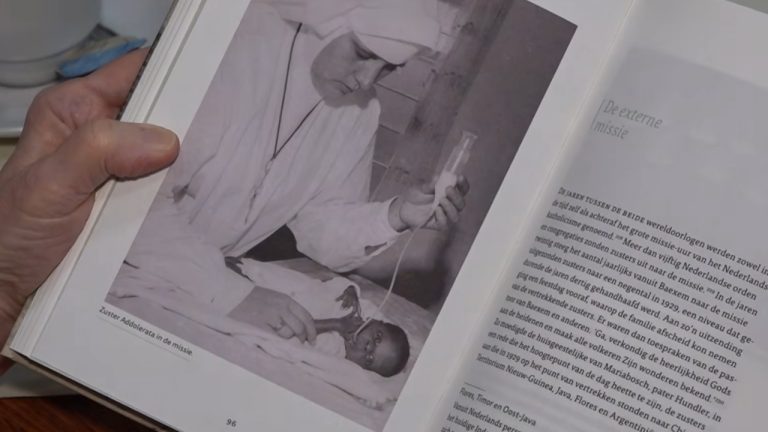 ▶️ Boek over voormalig klooster Mariabosch uitgereikt aan zuster: ‘Alles is benoemd’