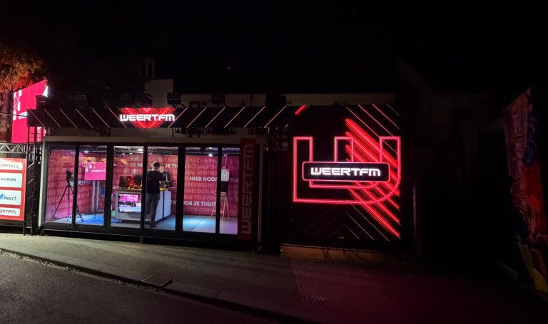 ▶️ LIVE: Beleef Kermis Weert met WeertFM, zes dagen lang live vanuit glazen studio