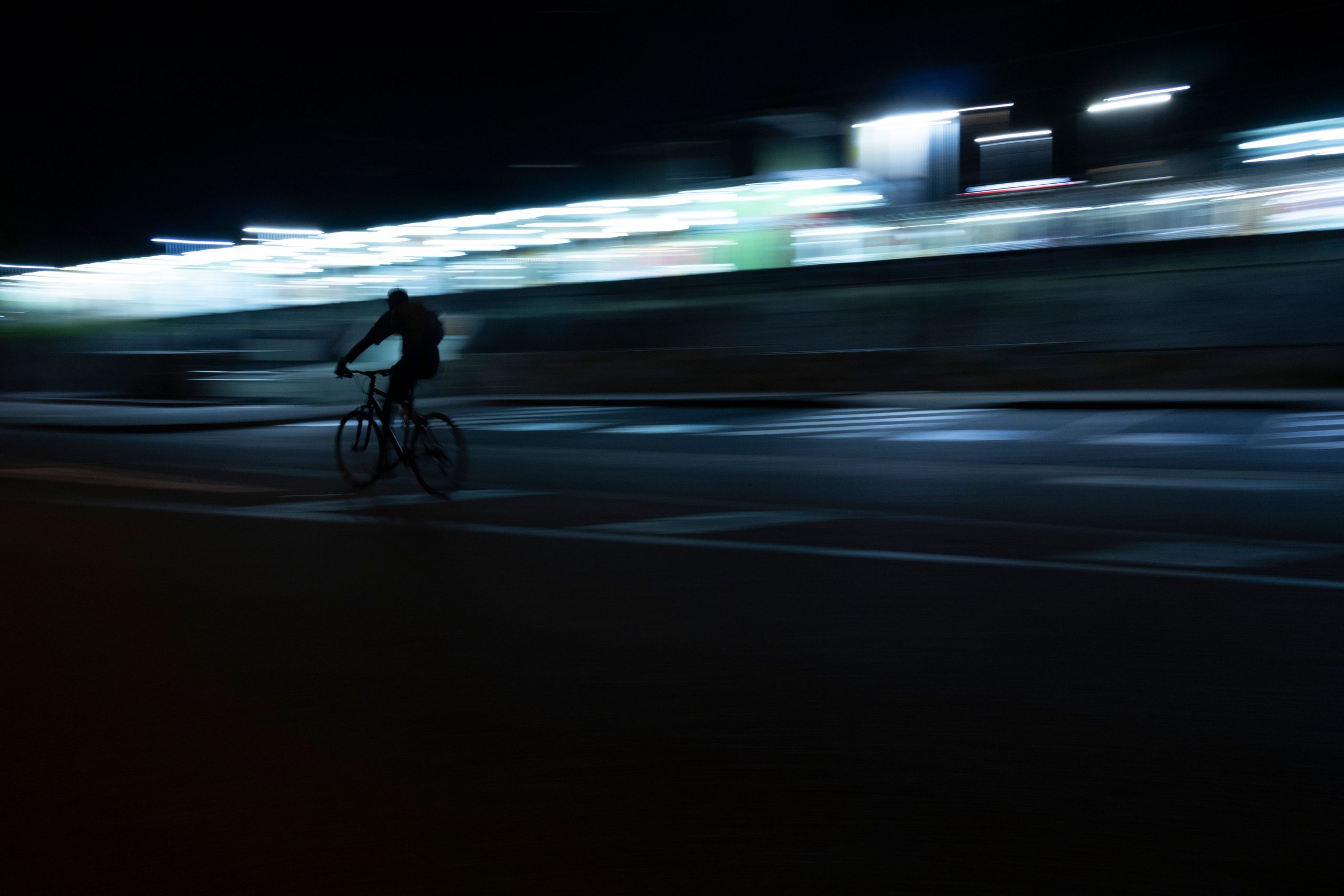 Politie plukt fietser van snelweg na kilometers over de A2
