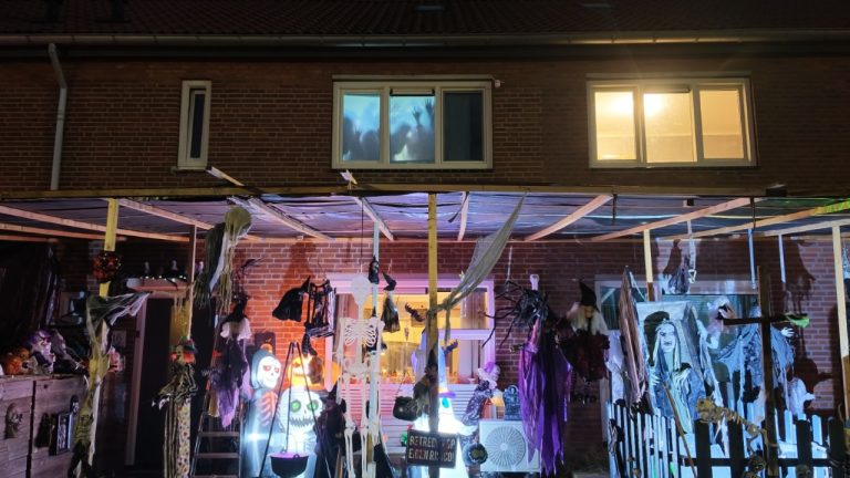 In beeld: Midden-Limburg versiert huizen vanwege Halloween