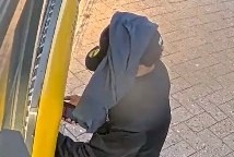 Politie deelt gezicht van verdachte na oplichten 76-jarige man uit Nederweert